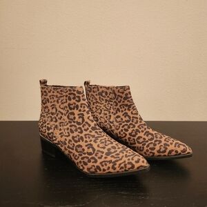Marc Fisher Leopard print Booties size 8